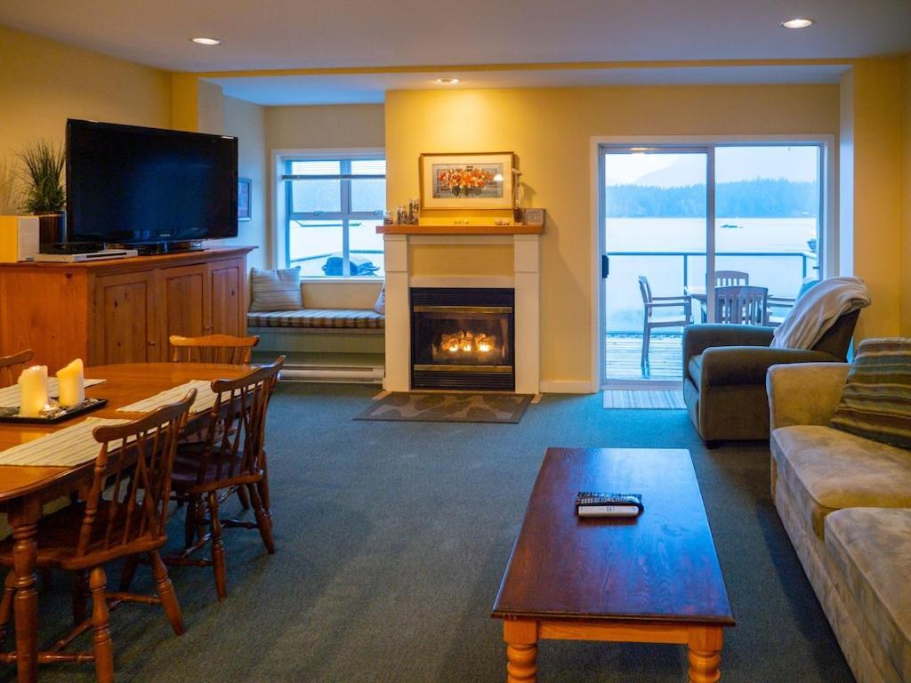 Waterfront View Of The Inlet, Short Walk To Town Apartment Tofino Exterior photo