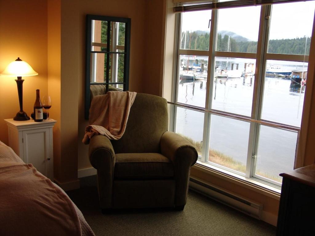 Waterfront View Of The Inlet, Short Walk To Town Apartment Tofino Exterior photo